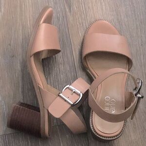 Women’s shoes block heels